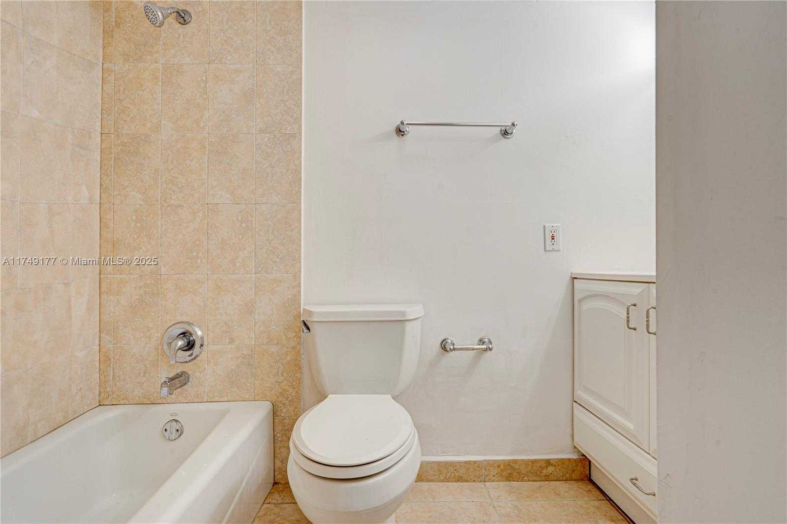 Small Image of 1801 #221, North Bay Village Number 23