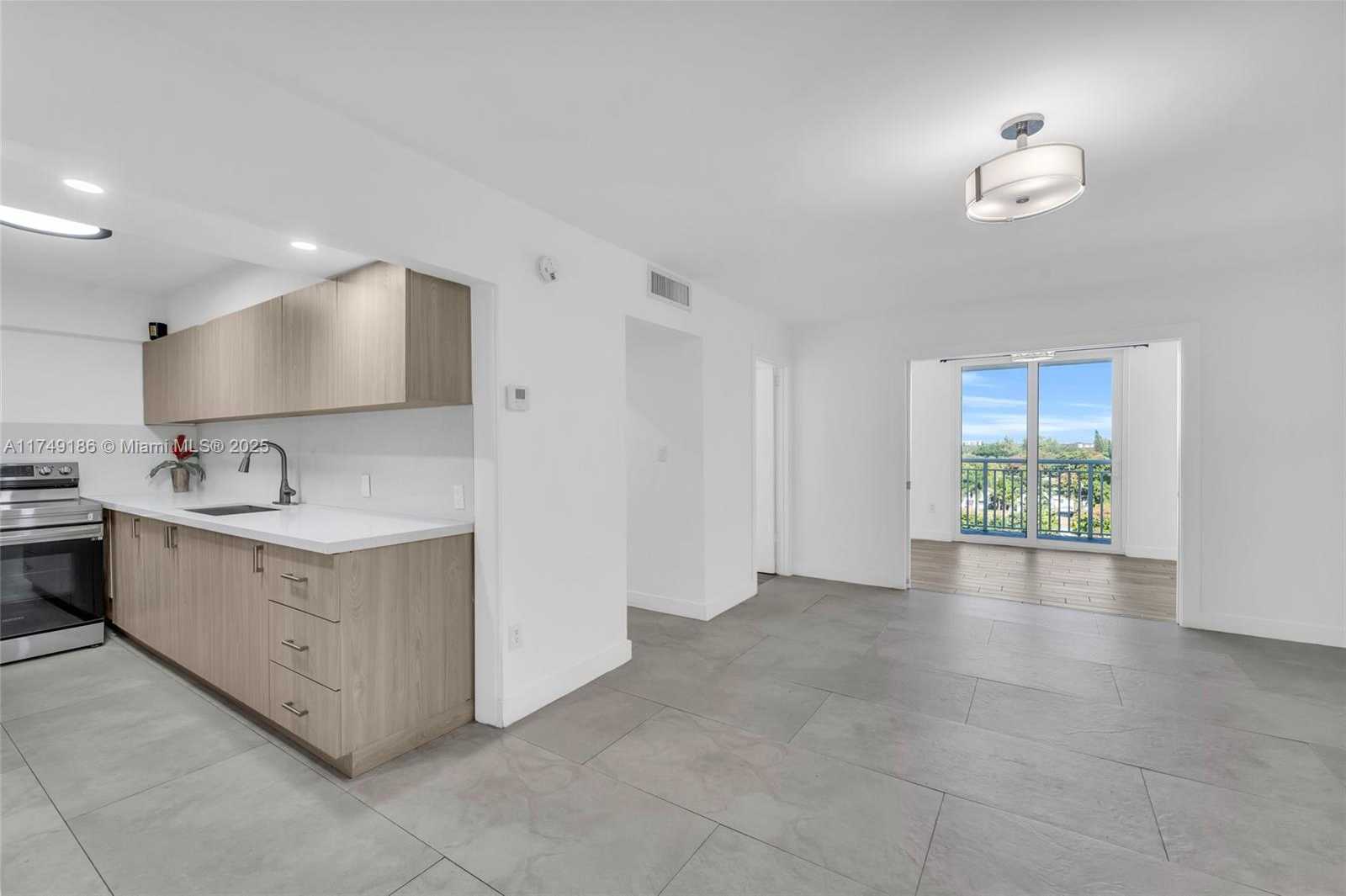 Small Image of 1251 NORTH EAST 108TH ST #810, Miami Number 14