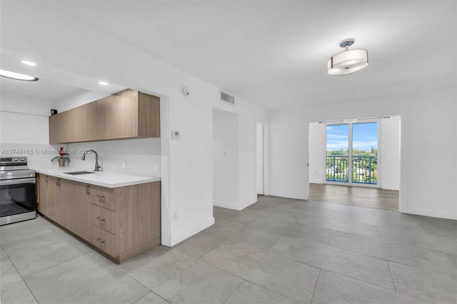 Small Image of 1251 NORTH EAST 108TH ST #810, Miami Number 15