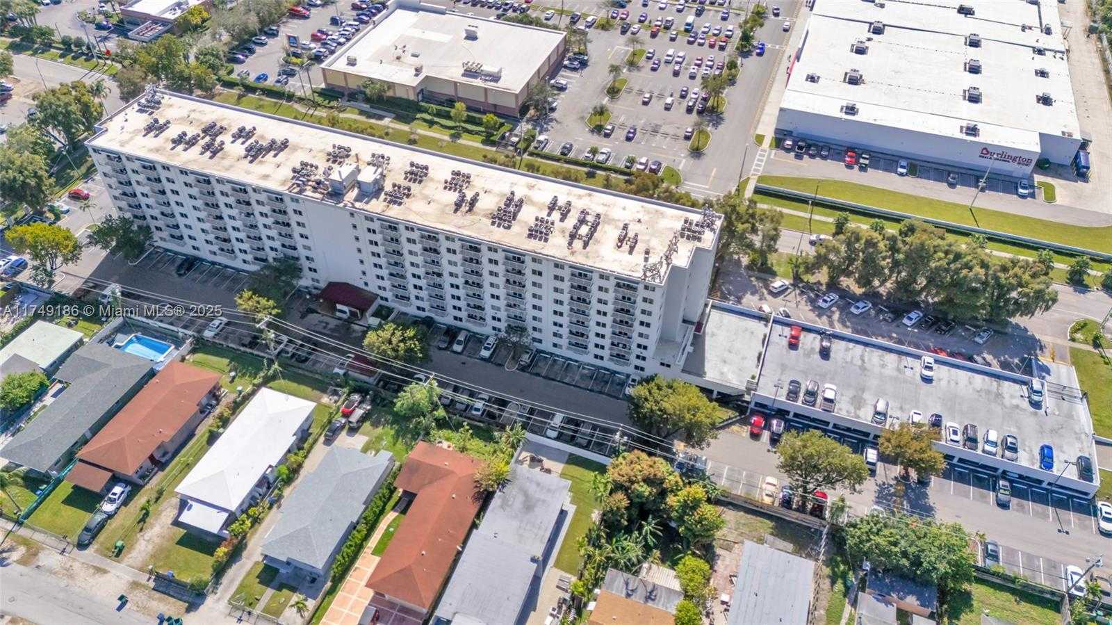 Small Image of 1251 NORTH EAST 108TH ST #810, Miami Number 4