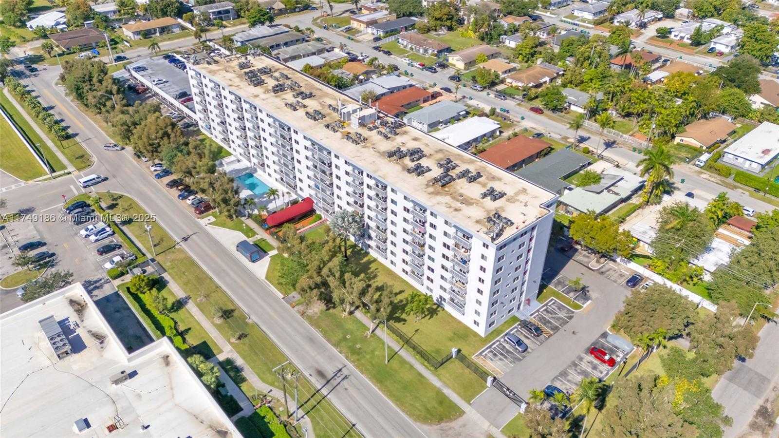 Small Image of 1251 NORTH EAST 108TH ST #810, Miami Number 7