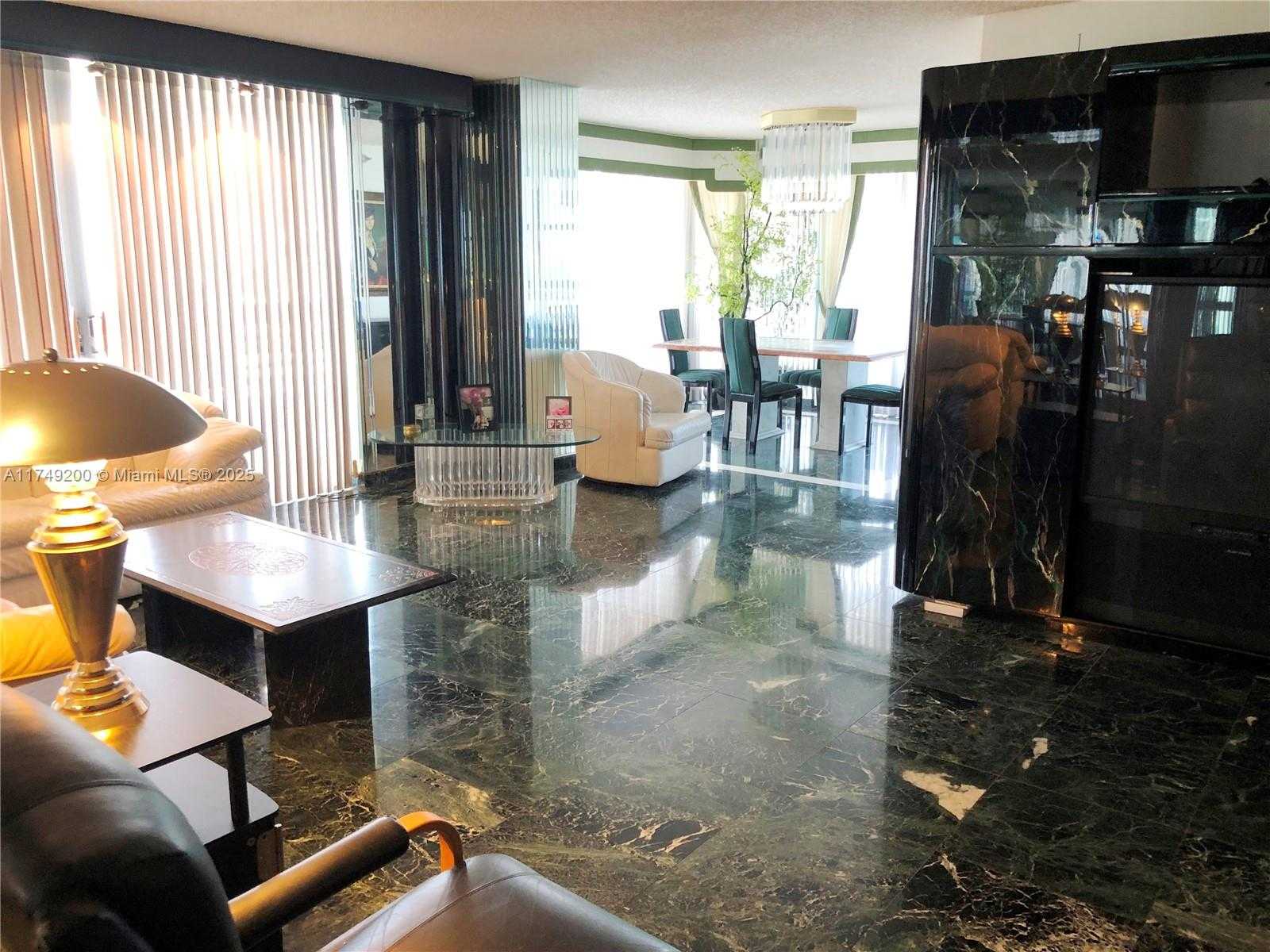 Small Image of 3500 MYSTIC POINTE DR #1905, Aventura Number 3