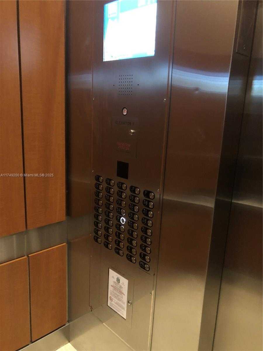 Small Image of 3500 MYSTIC POINTE DR #1905, Aventura Number 36