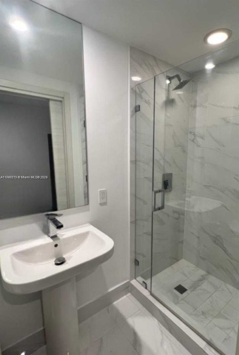Small Image of 801 SOUTH MIAMI AVE #1808, Miami Number 25