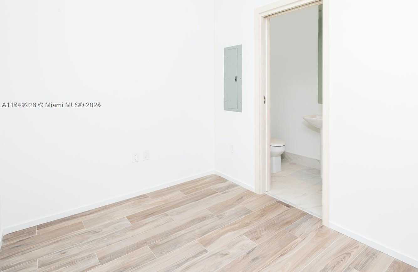 Small Image of 801 SOUTH MIAMI AVE #1808, Miami Number 31