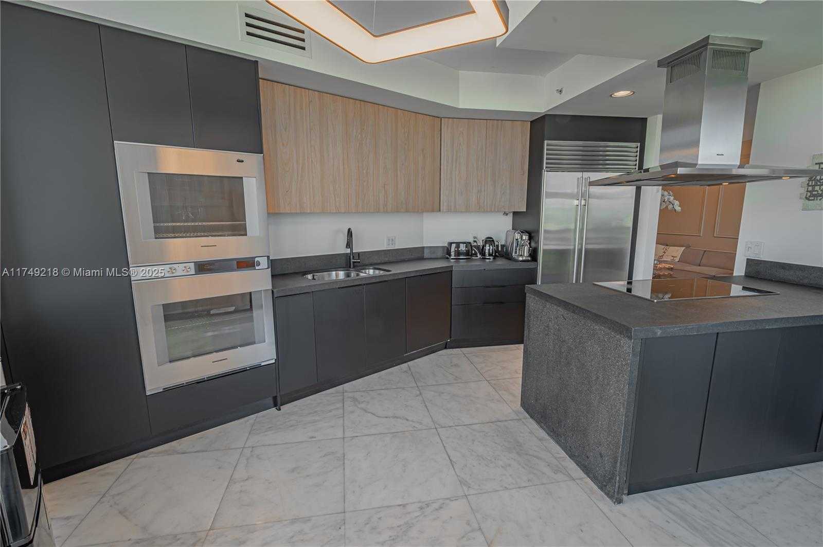Small Image of 18201 COLLINS AVE #1201, Sunny Isles Beach Number 21