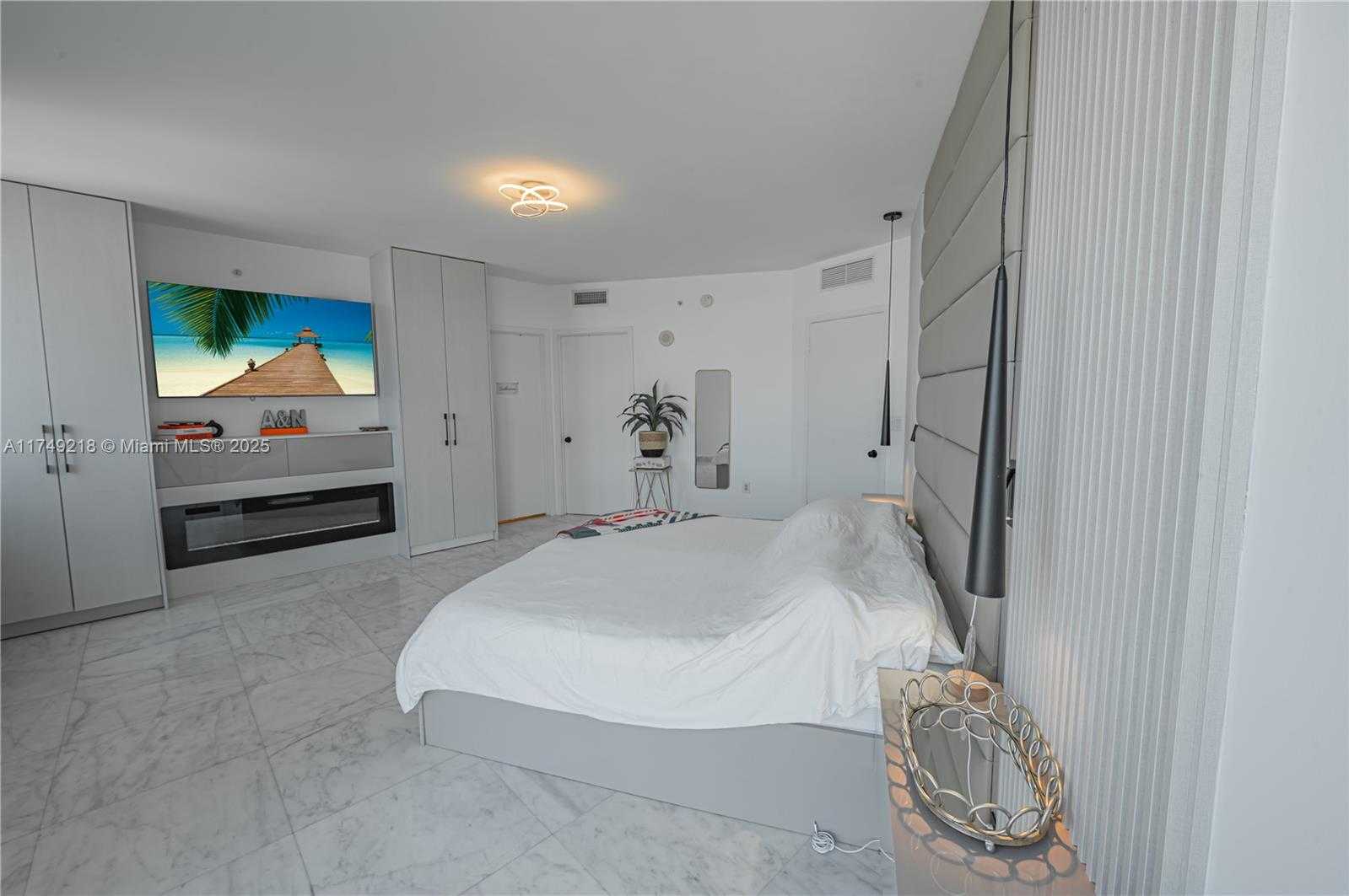 Small Image of 18201 COLLINS AVE #1201, Sunny Isles Beach Number 33