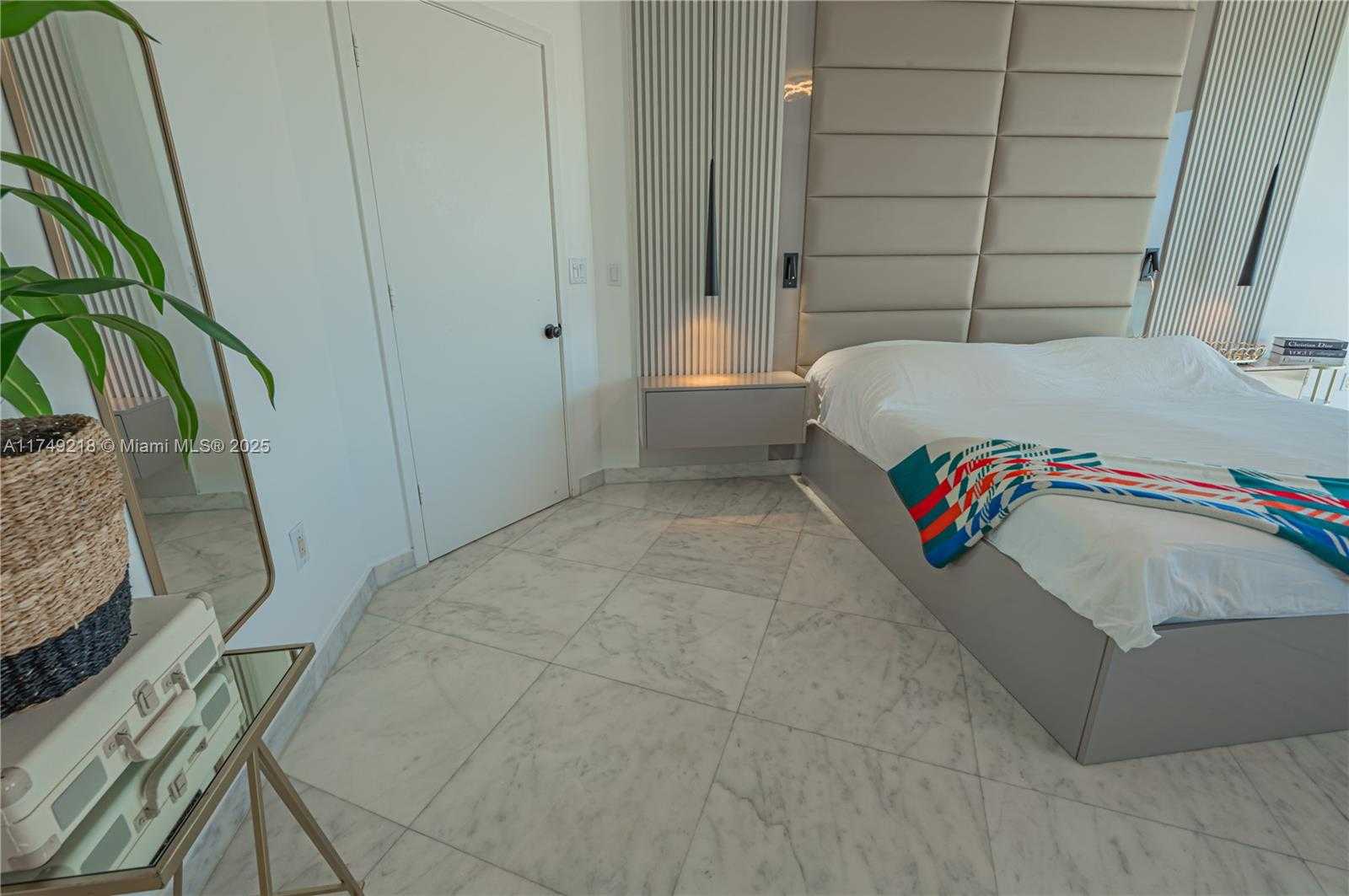 Small Image of 18201 COLLINS AVE #1201, Sunny Isles Beach Number 37