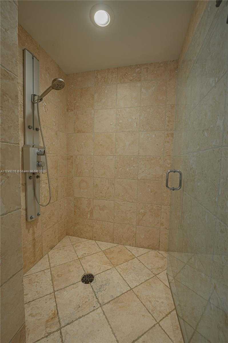 Small Image of 18201 COLLINS AVE #1201, Sunny Isles Beach Number 39