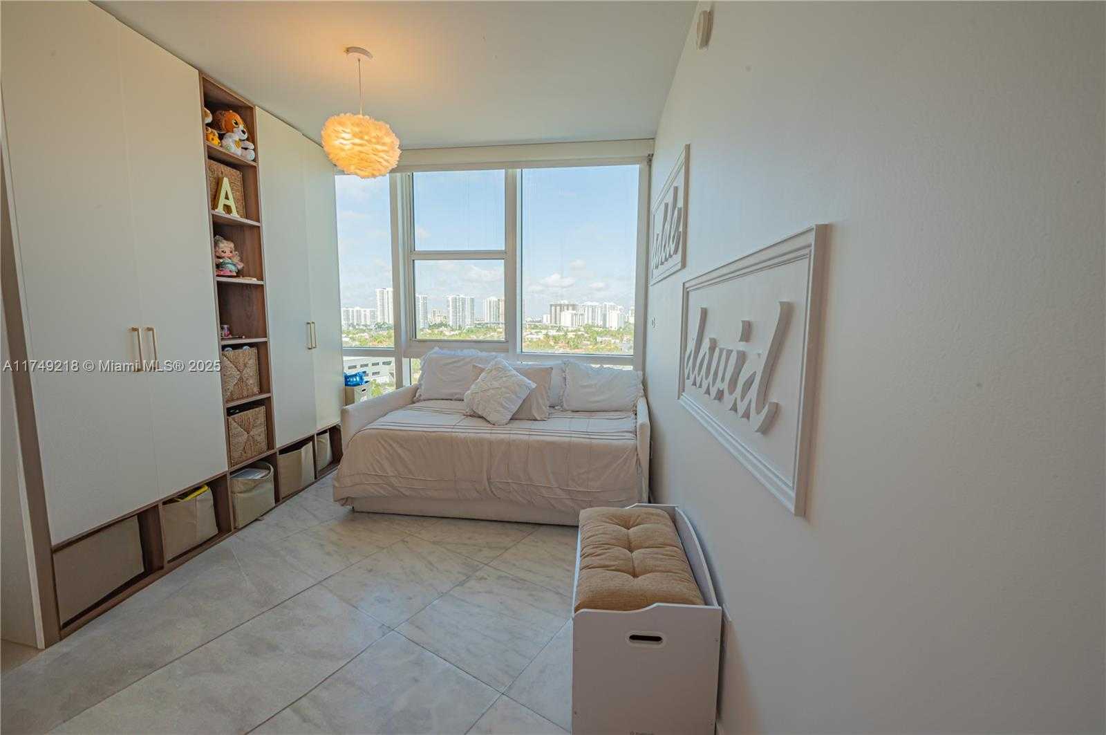 Small Image of 18201 COLLINS AVE #1201, Sunny Isles Beach Number 43