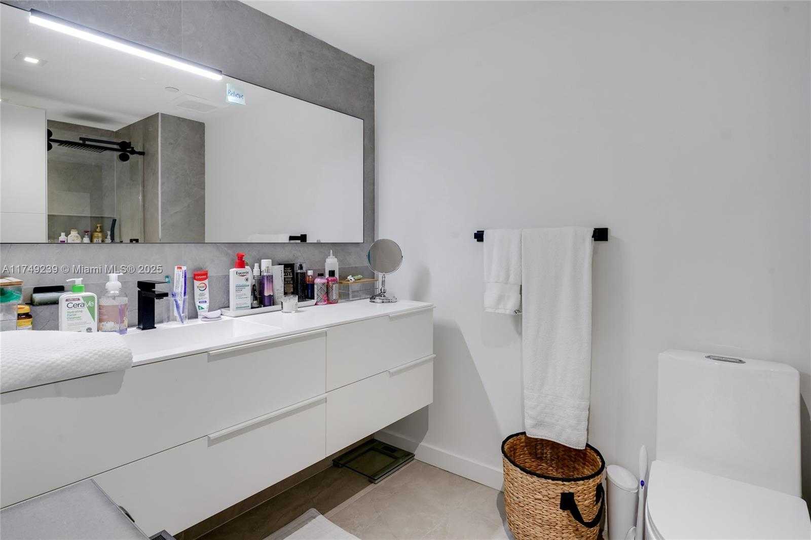 Small Image of 3201 NORTH EAST 183RD ST #2201, Aventura Number 28