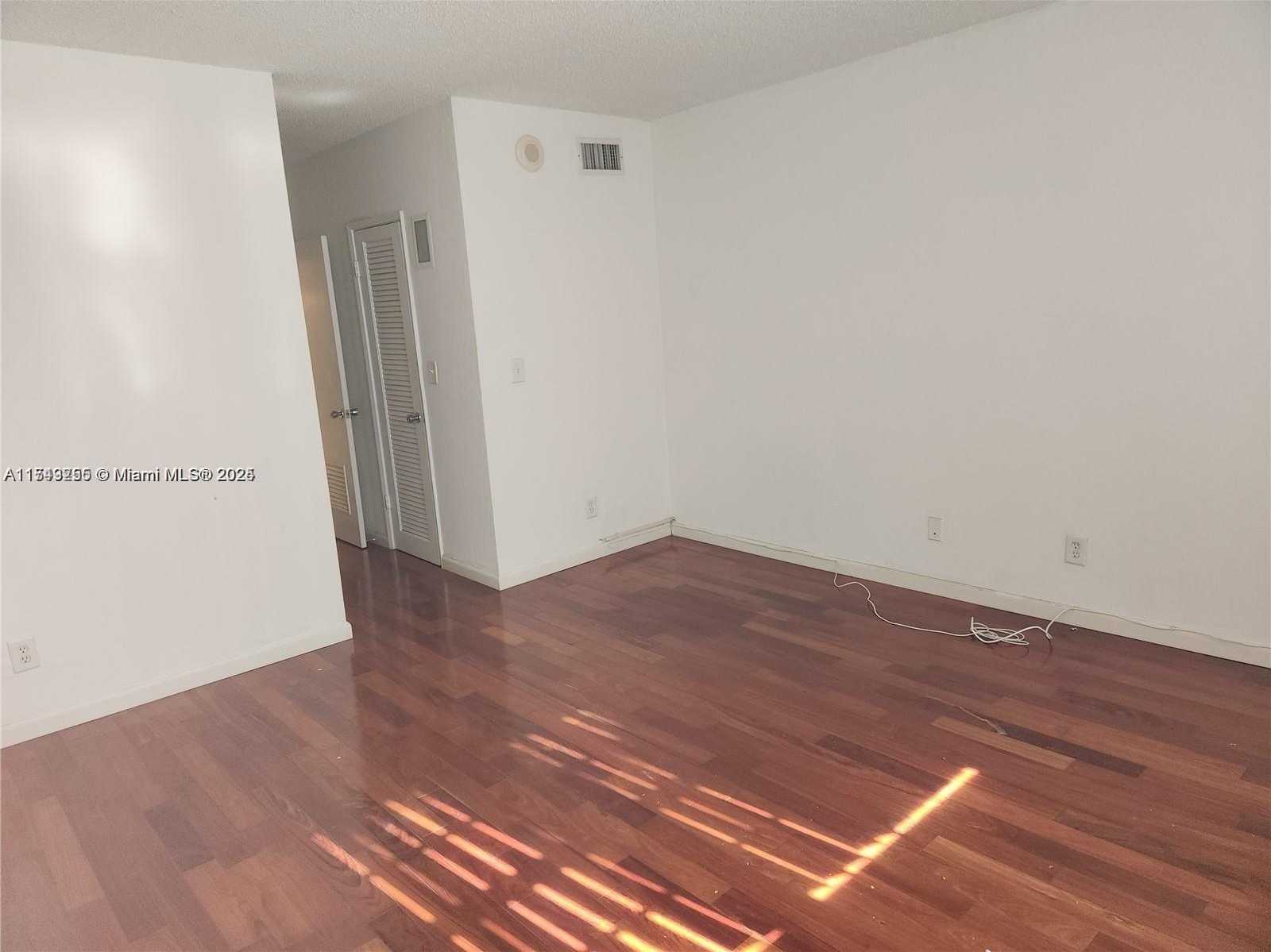 Small Image of 19370 COLLINS AVE #517, Sunny Isles Beach Number 15