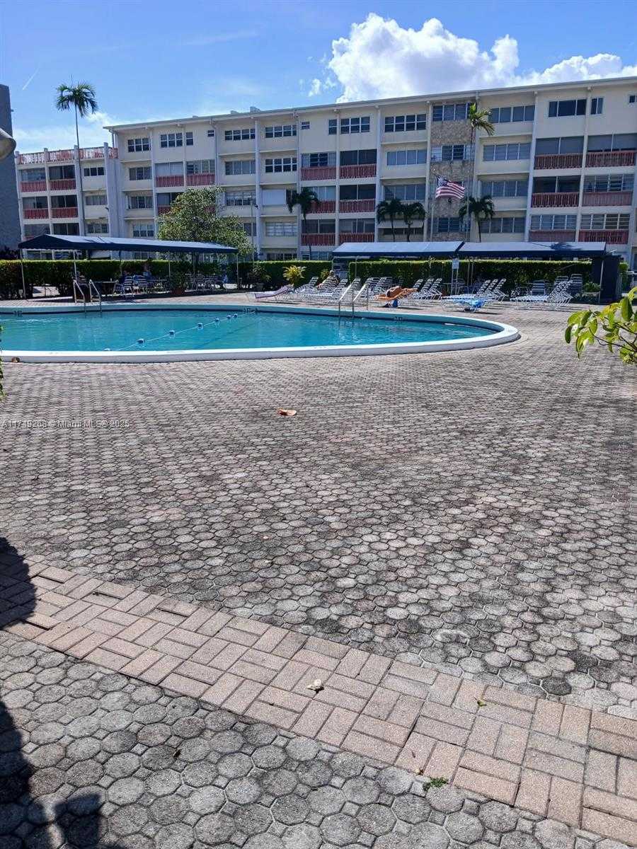 Small Image of 330 SOUTH EAST 2ND ST #202F, Hallandale Beach Number 2