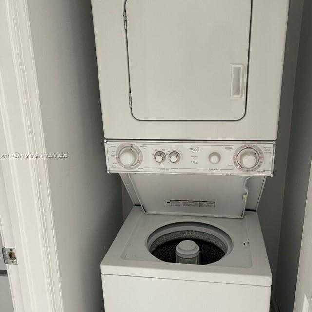 Small Image of 3530 #2604, Aventura Number 18