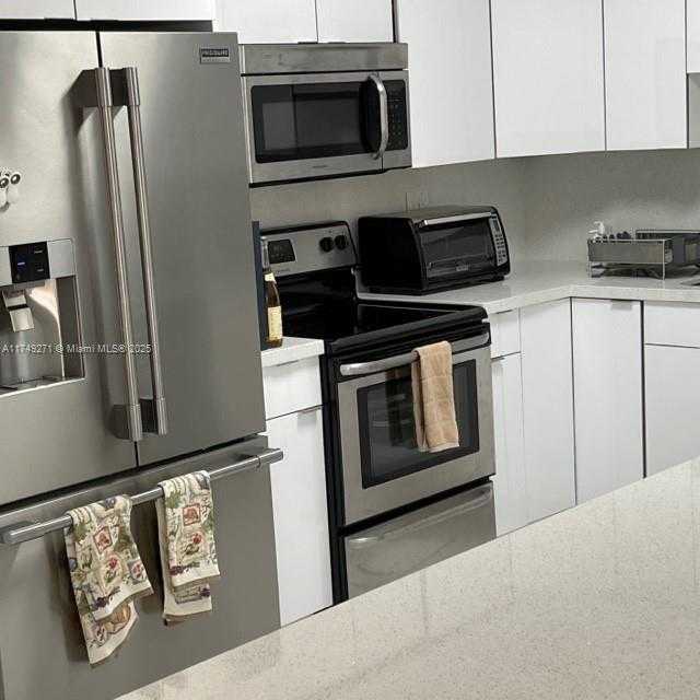 Small Image of 3530 #2604, Aventura Number 21