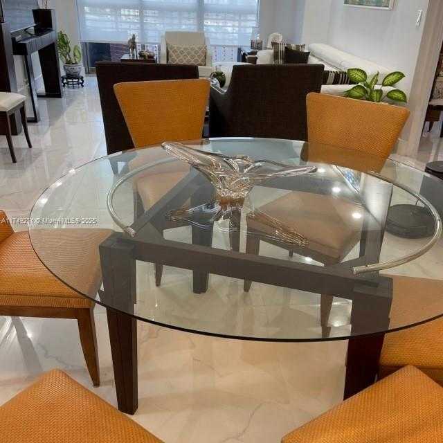 Small Image of 3530 #2604, Aventura Number 24