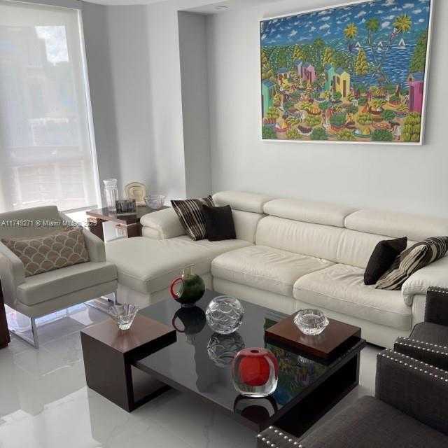 Small Image of 3530 #2604, Aventura Number 27