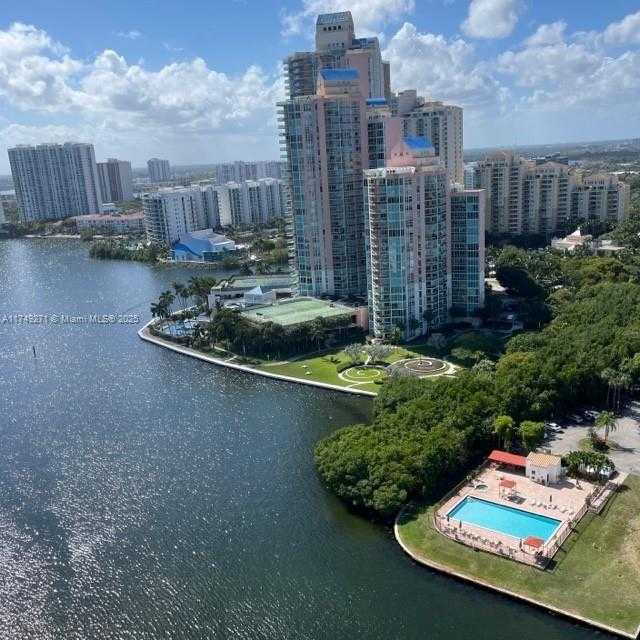 Small Image of 3530 #2604, Aventura Number 4