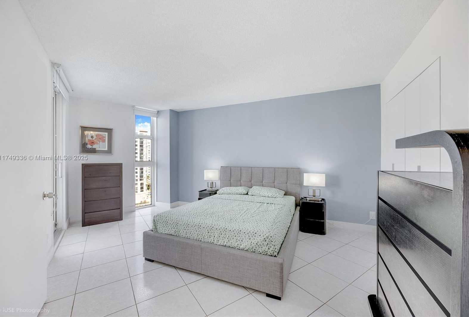 Small Image of 100 BAYVIEW DR #1231, Sunny Isles Beach Number 11