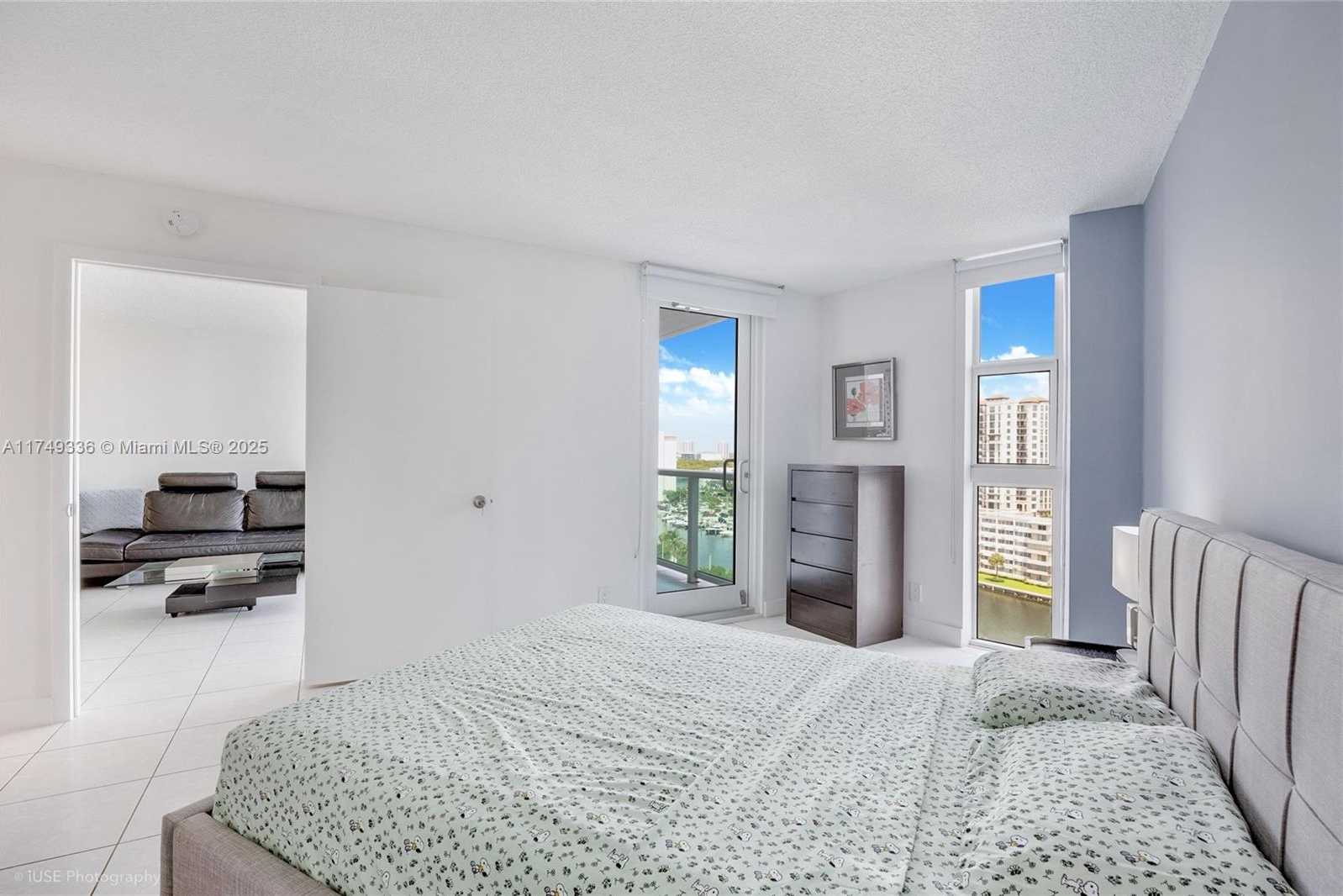 Small Image of 100 BAYVIEW DR #1231, Sunny Isles Beach Number 12