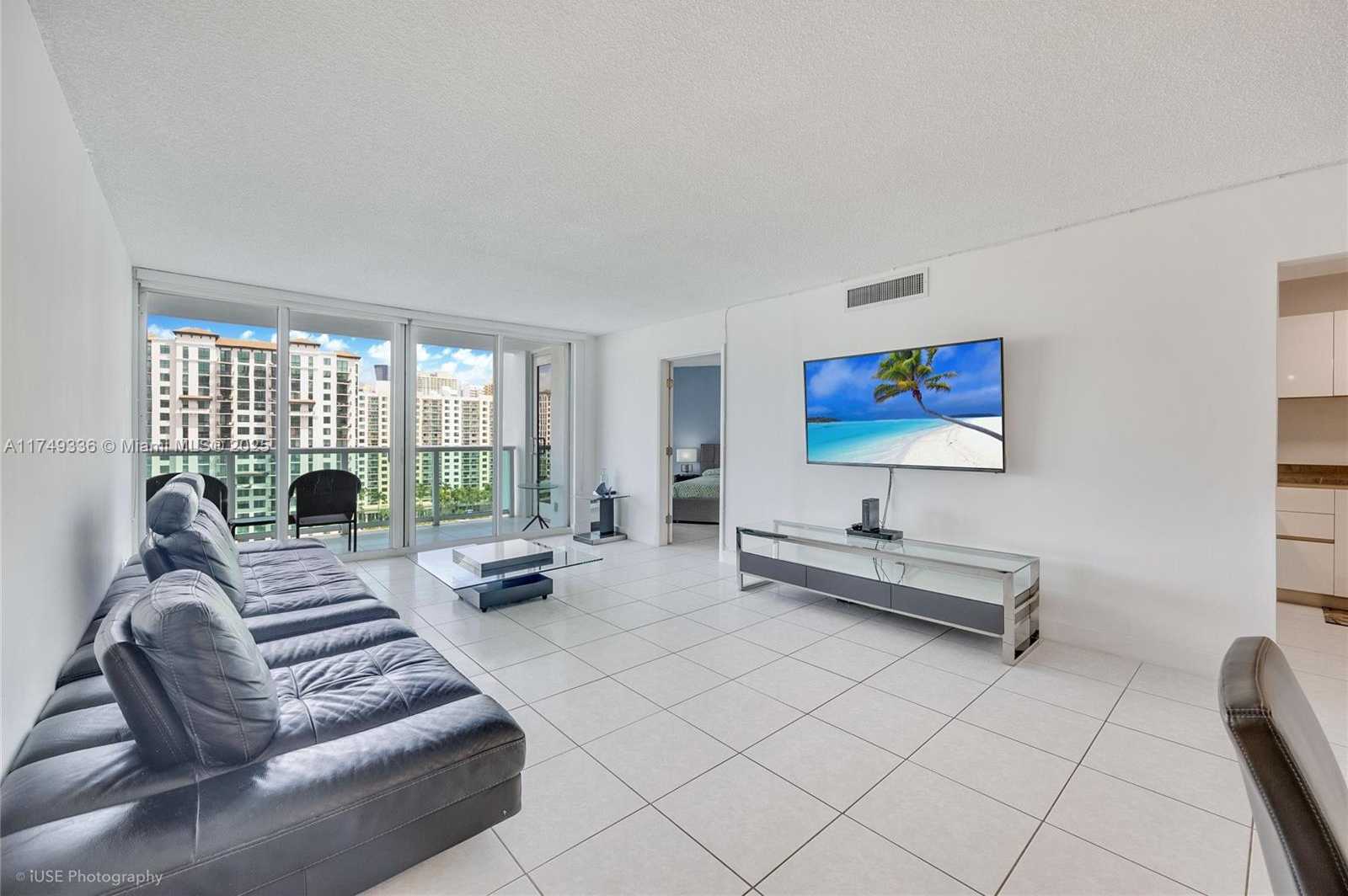 Small Image of 100 BAYVIEW DR #1231, Sunny Isles Beach Number 17