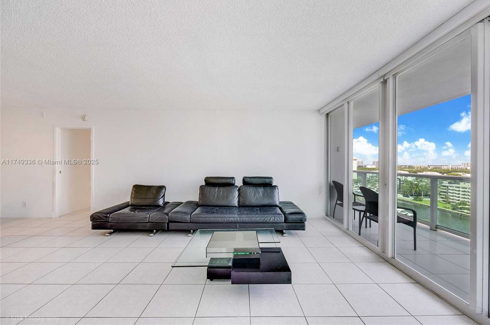 Small Image of 100 BAYVIEW DR #1231, Sunny Isles Beach Number 18