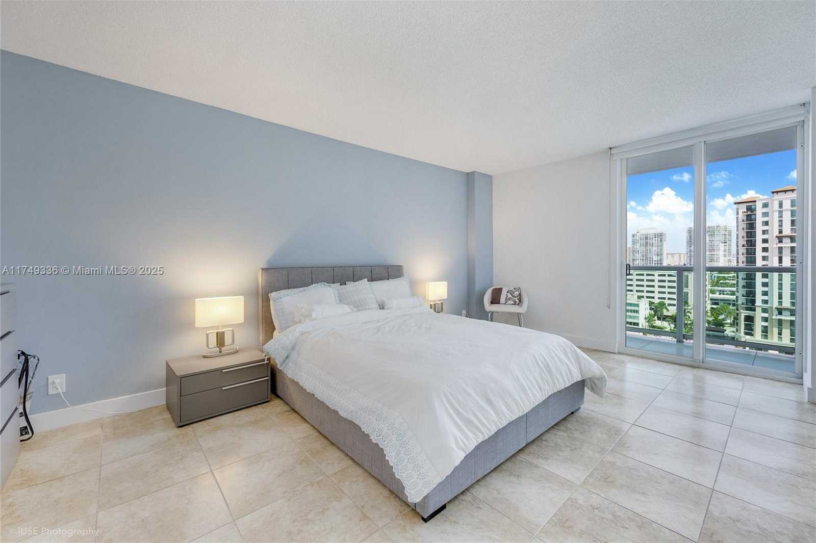 Small Image of 100 BAYVIEW DR #1231, Sunny Isles Beach Number 8