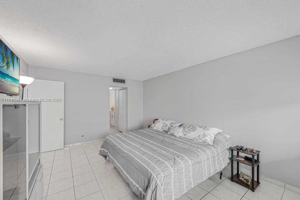 Small Image of 1410 SOUTH OCEAN DR #1103, Hollywood Number 11