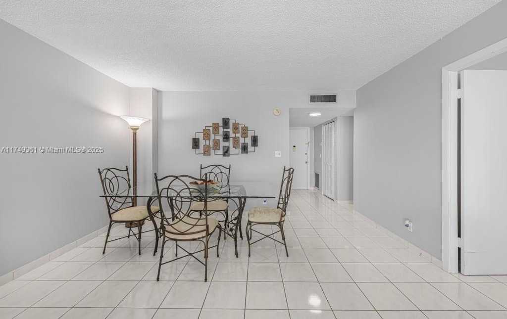 Small Image of 1410 SOUTH OCEAN DR #1103, Hollywood Number 4