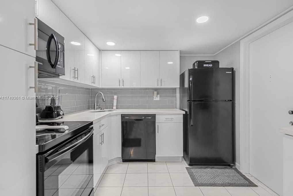 Small Image of 1410 SOUTH OCEAN DR #1103, Hollywood Number 6