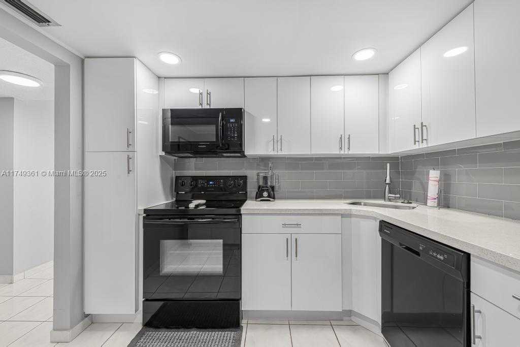 Small Image of 1410 SOUTH OCEAN DR #1103, Hollywood Number 7