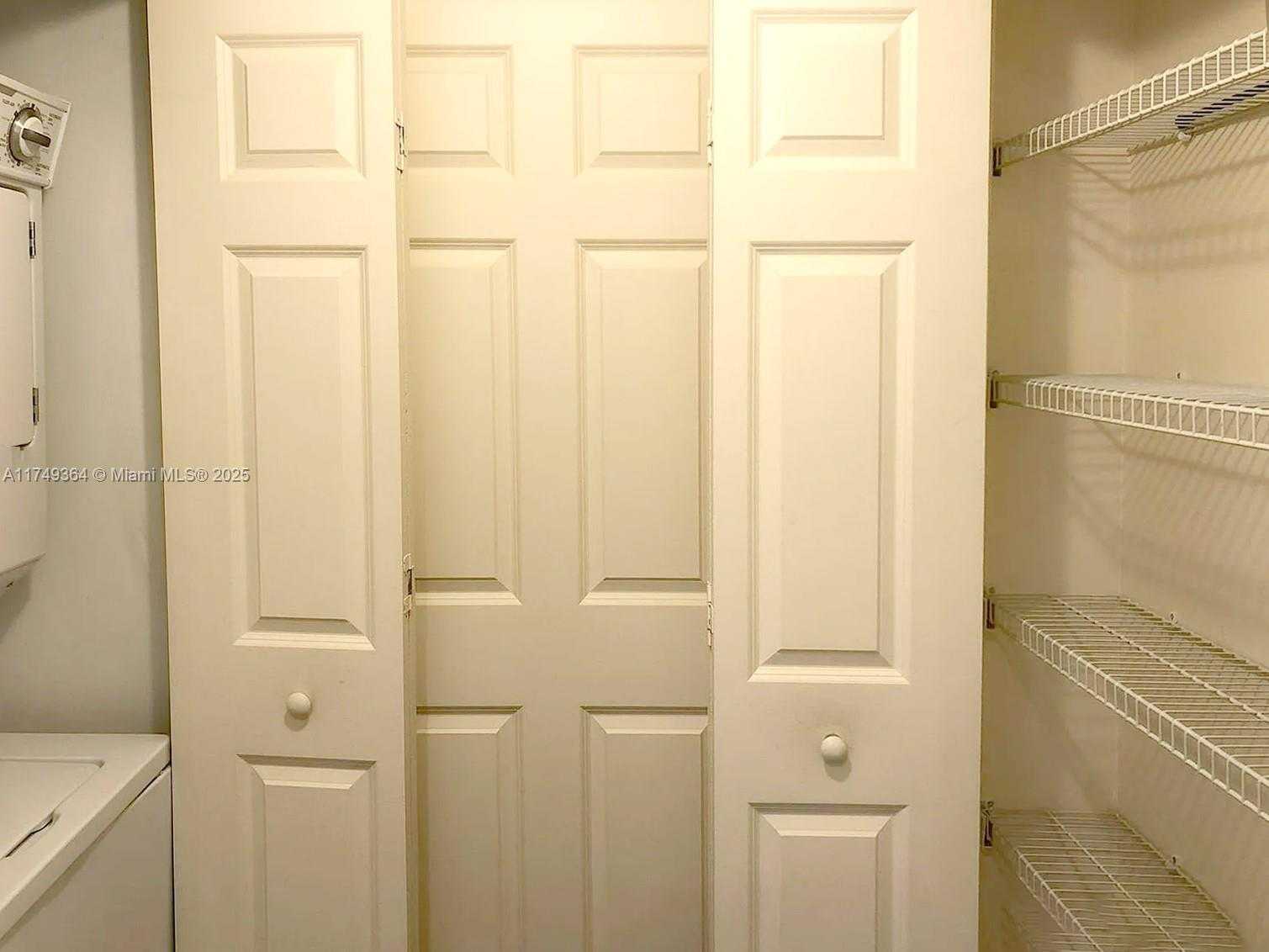 Small Image of 888 SOUTH DOUGLAS RD #1512, Coral Gables Number 5