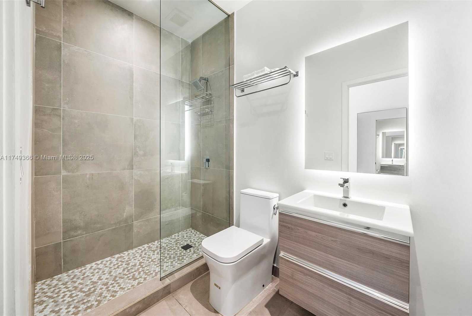 Small Image of 229 SOUTH WEST 9TH ST #208, Miami Number 3