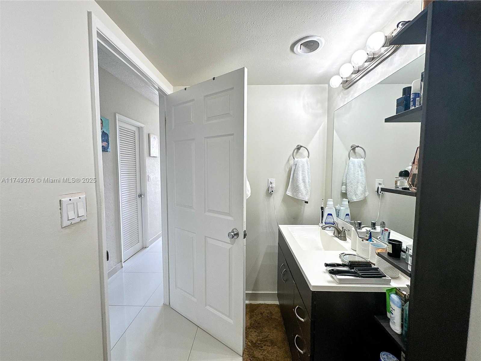 Small Image of 19370 COLLINS AVE #905, Sunny Isles Beach Number 18