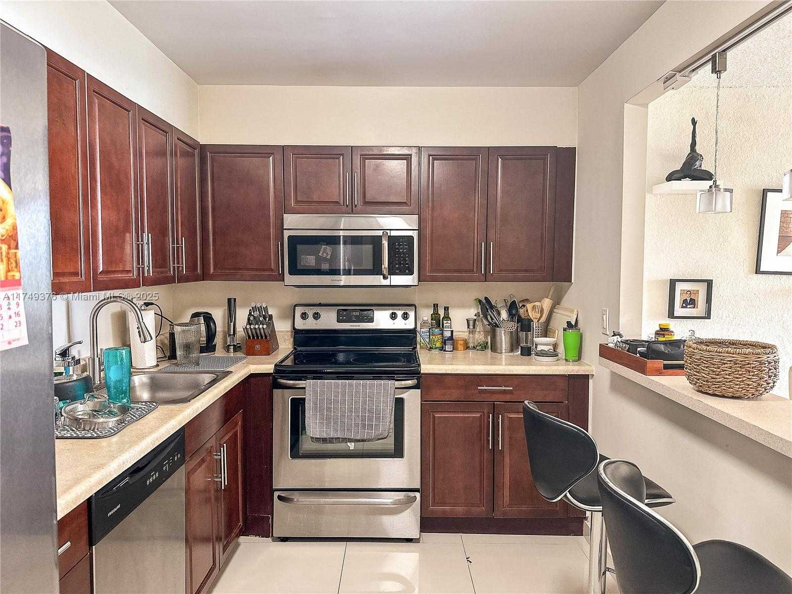 Small Image of 19370 COLLINS AVE #905, Sunny Isles Beach Number 3