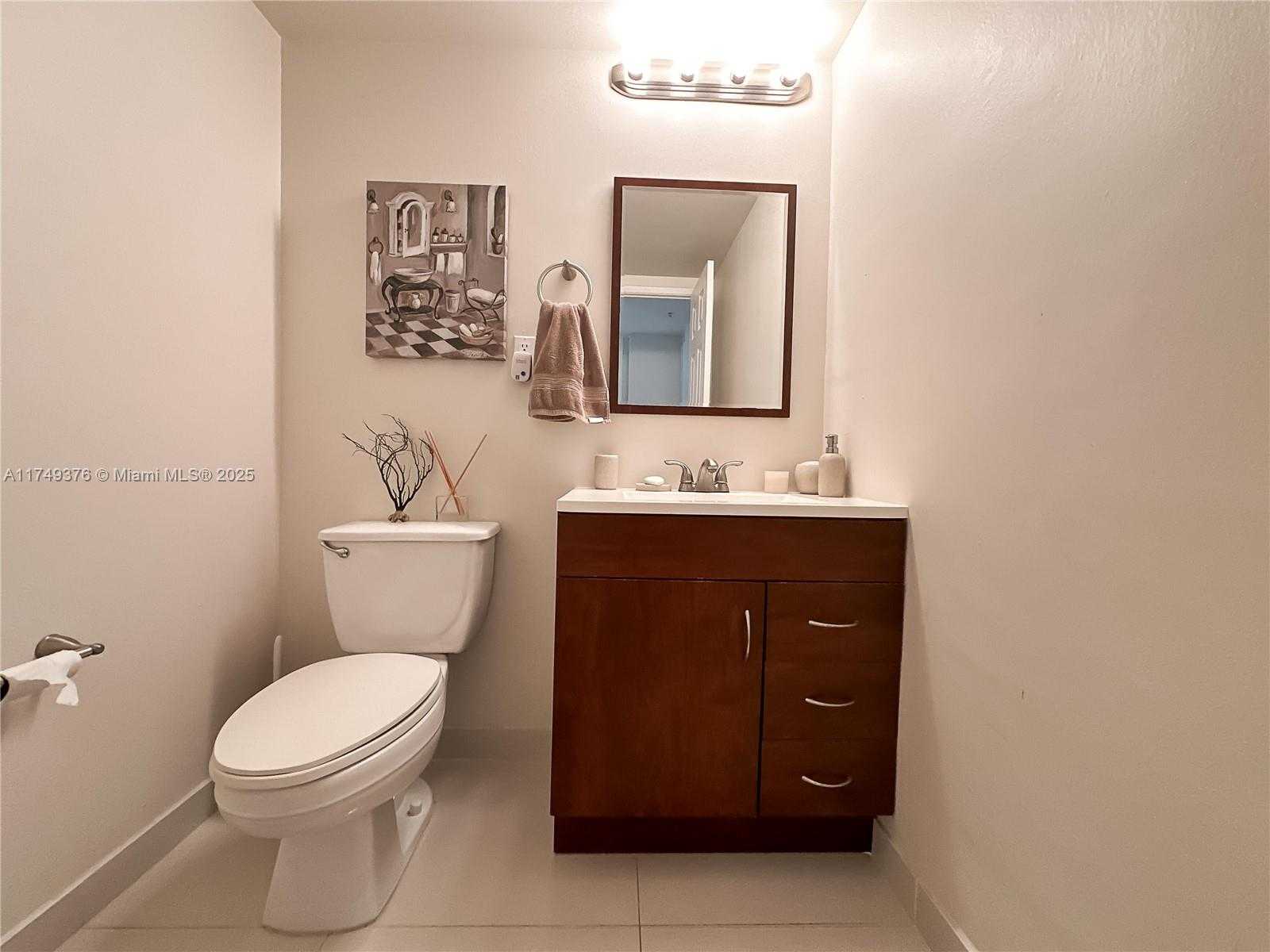Small Image of 19370 COLLINS AVE #905, Sunny Isles Beach Number 4