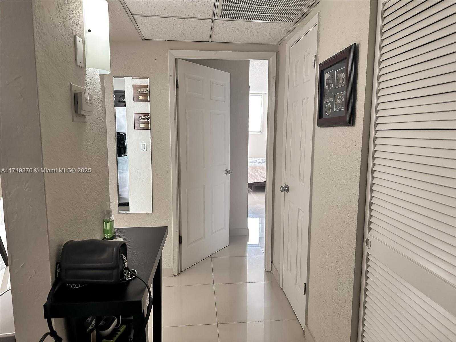 Small Image of 19370 COLLINS AVE #905, Sunny Isles Beach Number 9