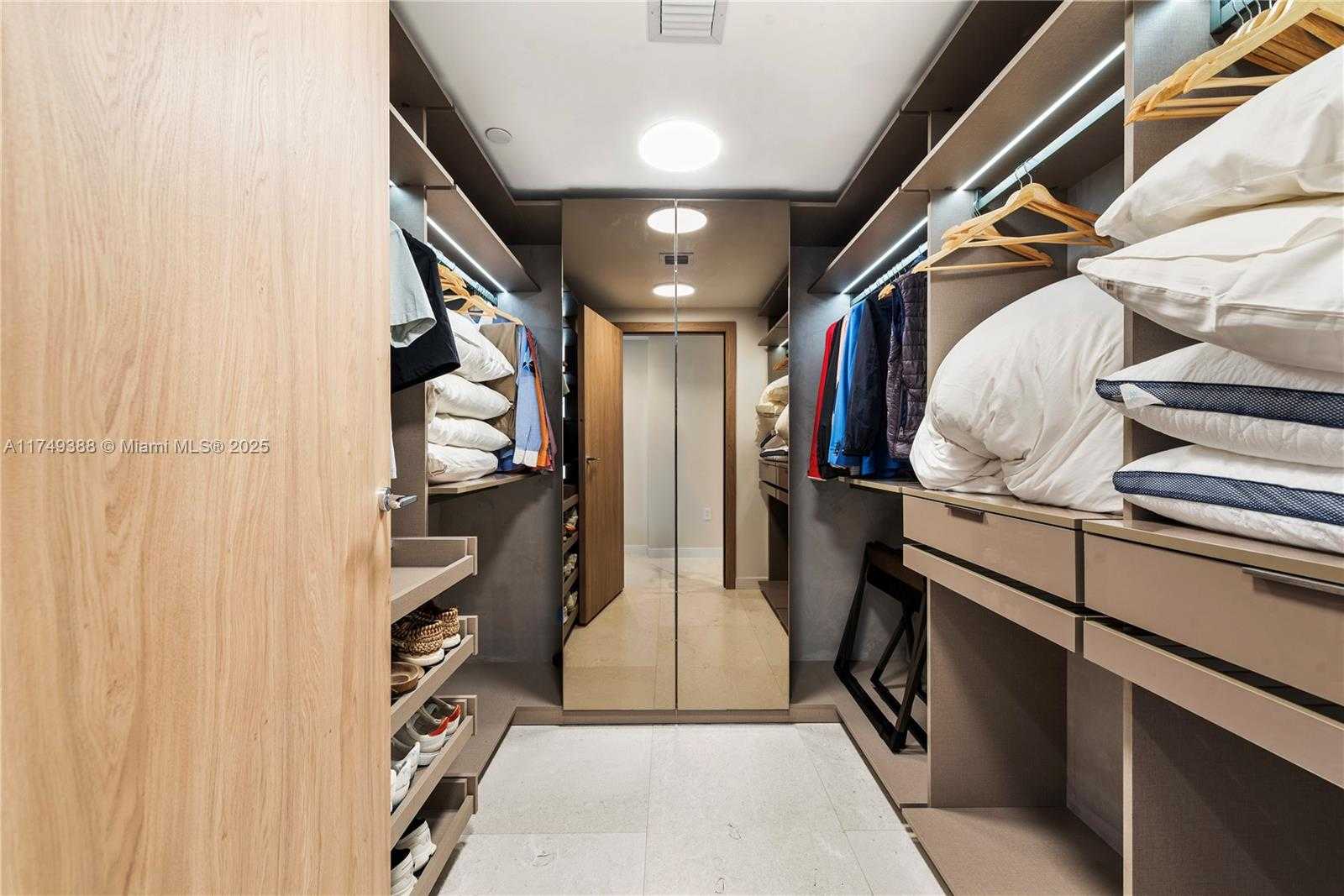 Small Image of 1135 103 ST #303, Bay Harbor Islands Number 21