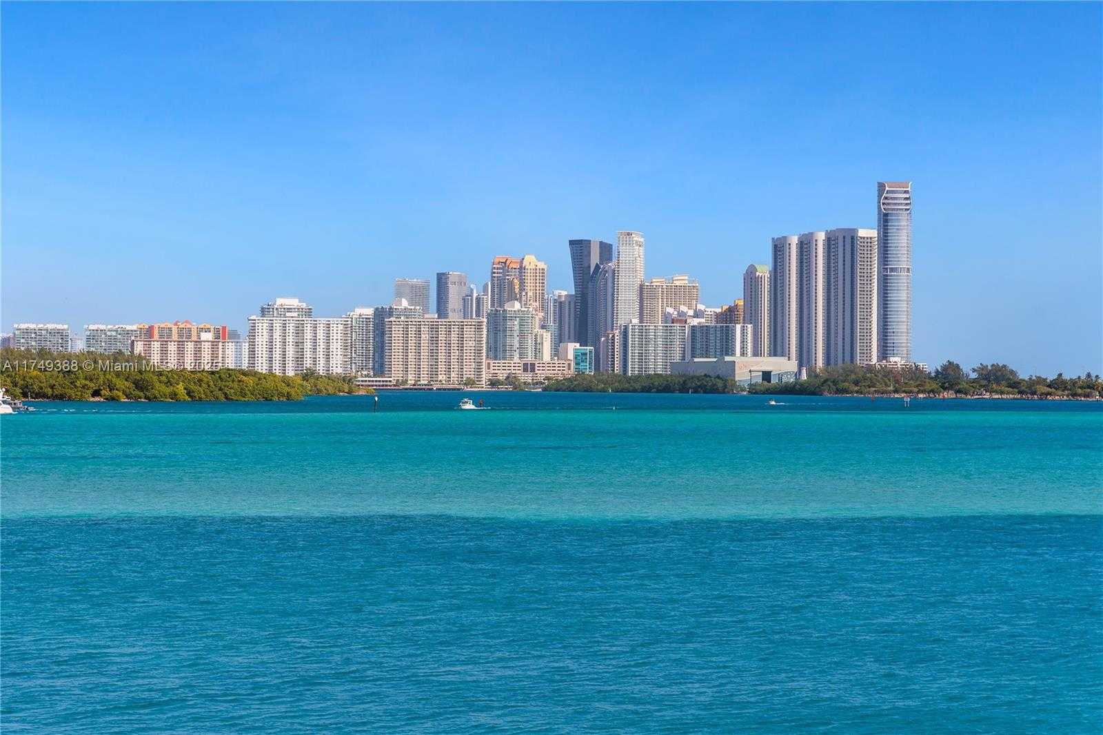 Small Image of 1135 103 ST #303, Bay Harbor Islands Number 31