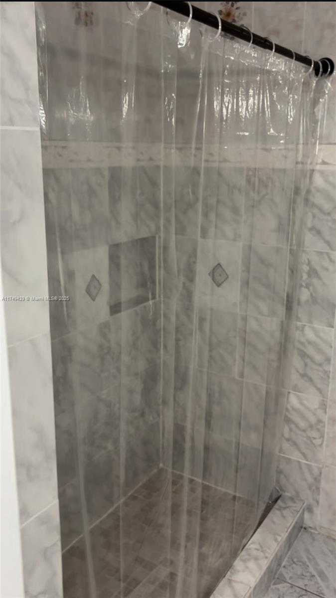 Small Image of 2350 WEST 53RD TER #12, Hialeah Number 13