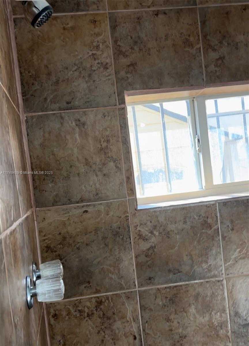 Small Image of 2350 WEST 53RD TER #12, Hialeah Number 28