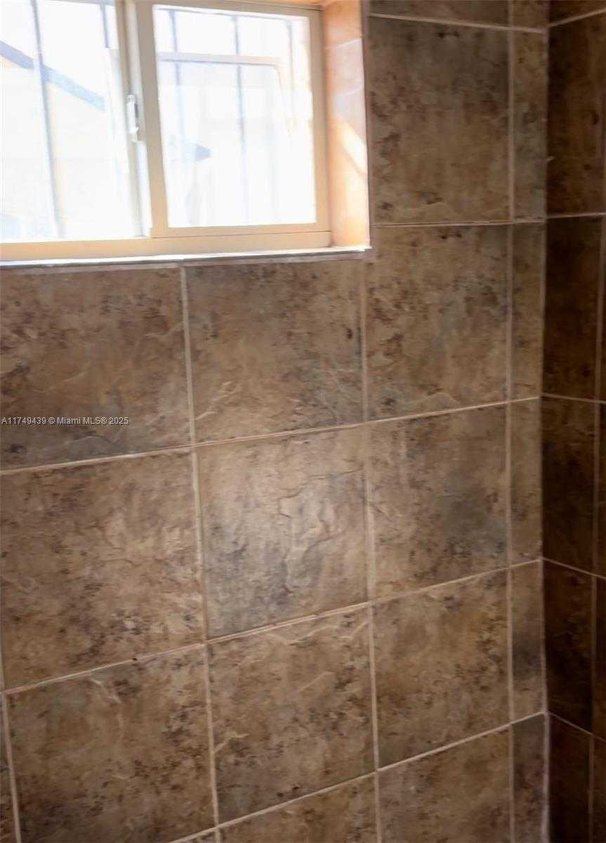 Small Image of 2350 WEST 53RD TER #12, Hialeah Number 29