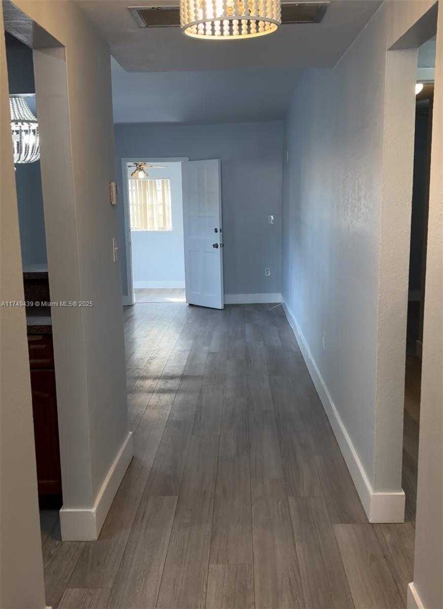 Small Image of 2350 WEST 53RD TER #12, Hialeah Number 5