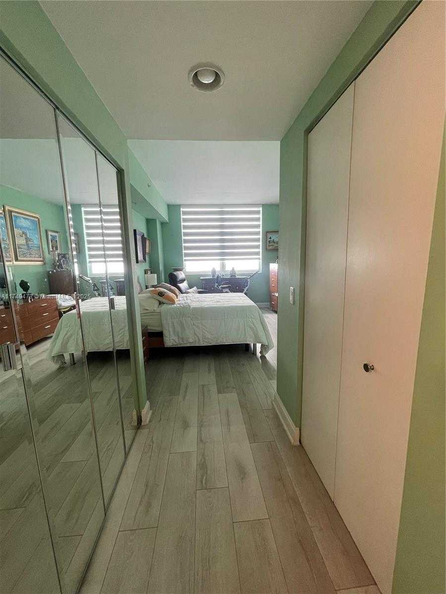 Small Image of 3180 SW 22nd Terrace, Miami, FL 33145, USA Number 11