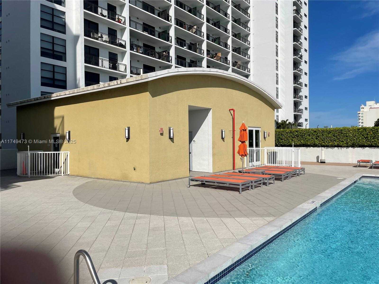Small Image of 3180 SW 22nd Terrace, Miami, FL 33145, USA Number 16