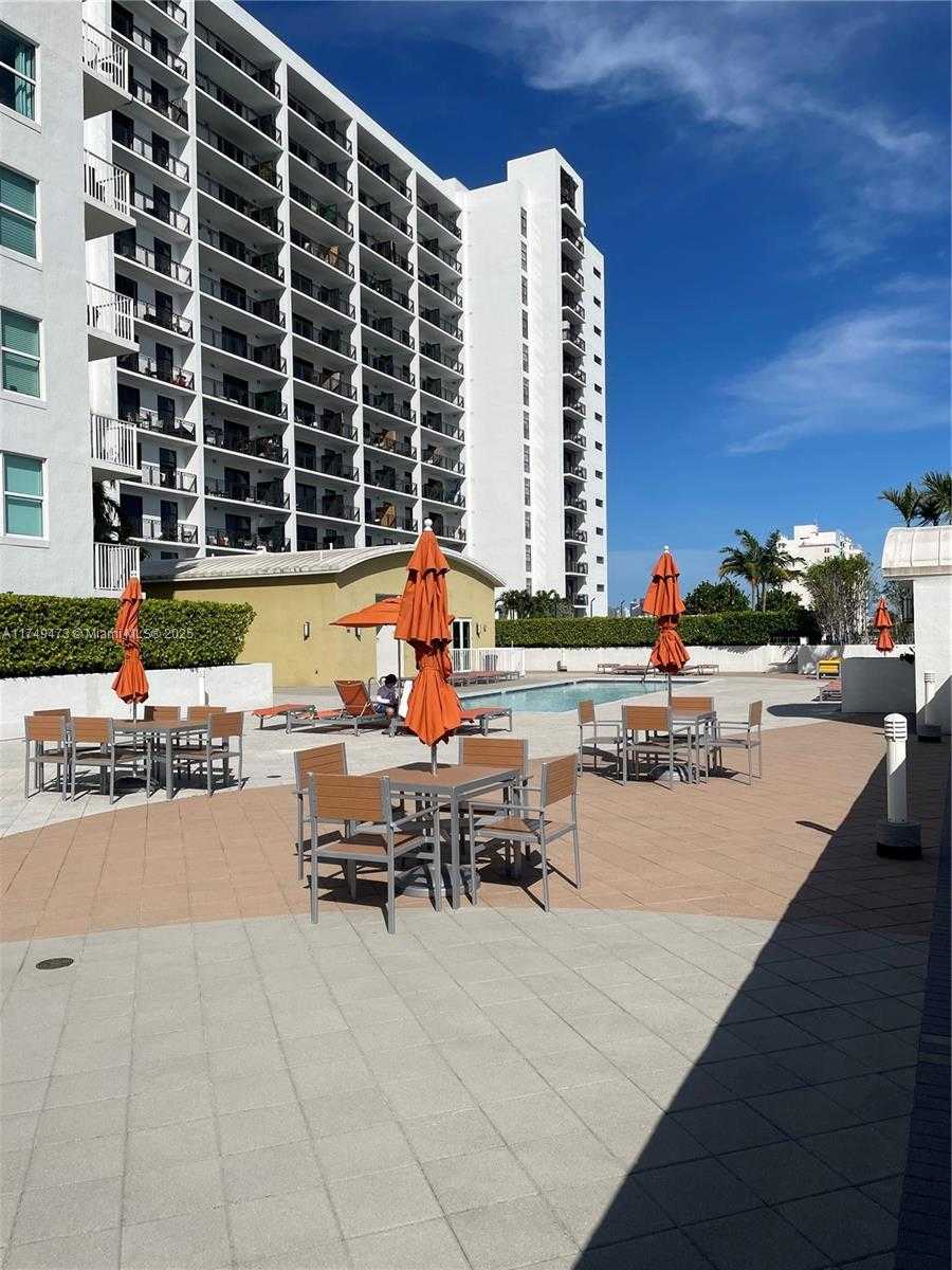 Small Image of 3180 SW 22nd Terrace, Miami, FL 33145, USA Number 18