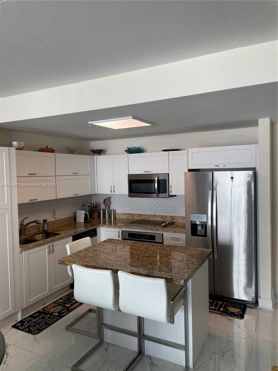 Small Image of 3180 SW 22nd Terrace, Miami, FL 33145, USA Number 5