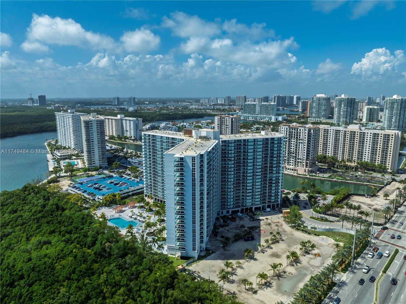 Small Image of 100 BAYVIEW DR #2014, Sunny Isles Beach Number 41