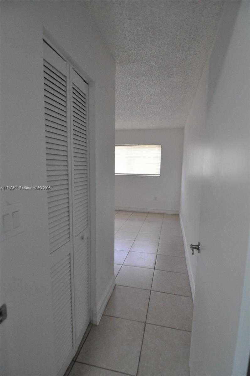 Small Image of 2740 WEST 76TH ST #206, Hialeah Number 11