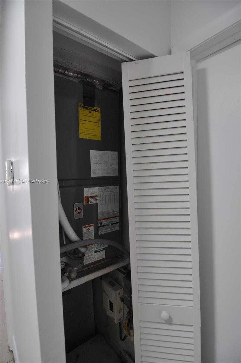 Small Image of 2740 WEST 76TH ST #206, Hialeah Number 15